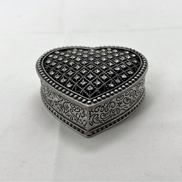 Silver Heart Shaped Trinket Box With Clear Crystals, Quality - Picture 2 of 4